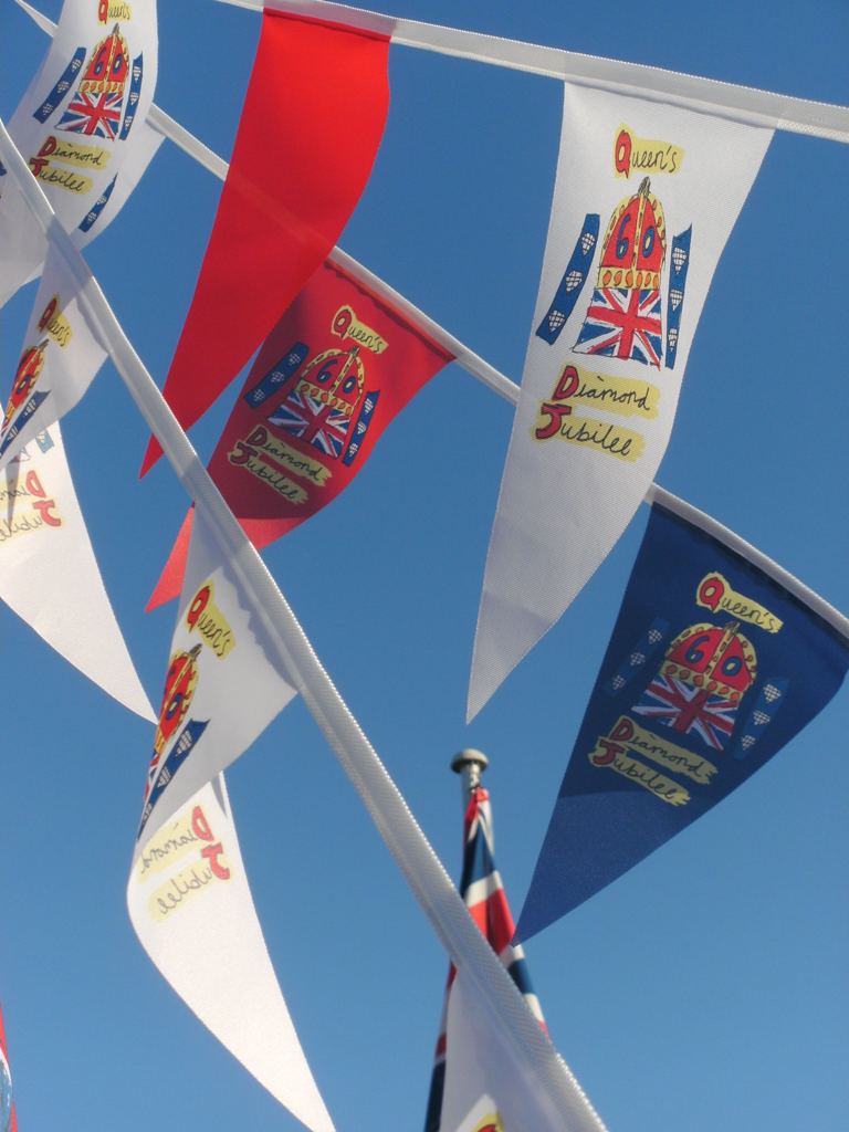 Diamiond Jubilee Buniting Diamiond Jubilee Buniting